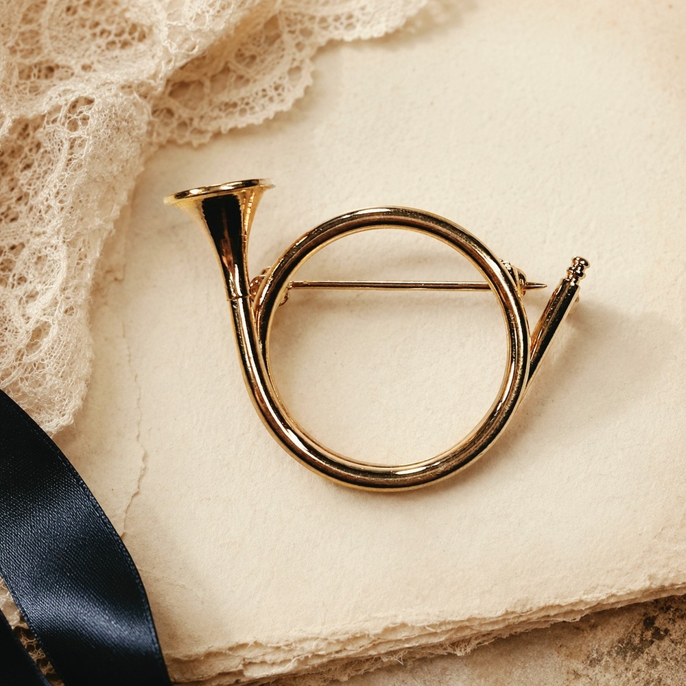 Napier Vintage French Horn Brooch Gold Tone Circular Orchestra Instrument Pin